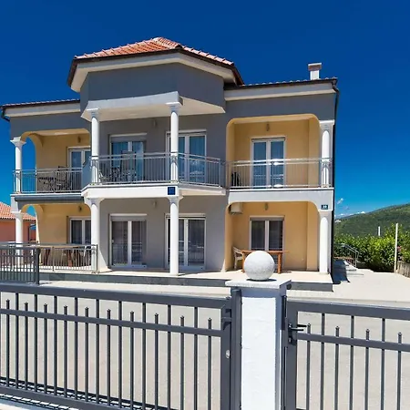 Apartmani Dea Crikvenica Exteriör bild